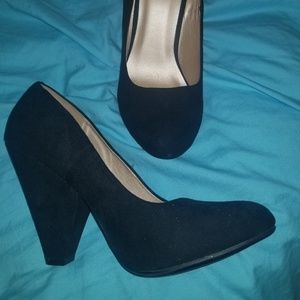 Pinup style high heels